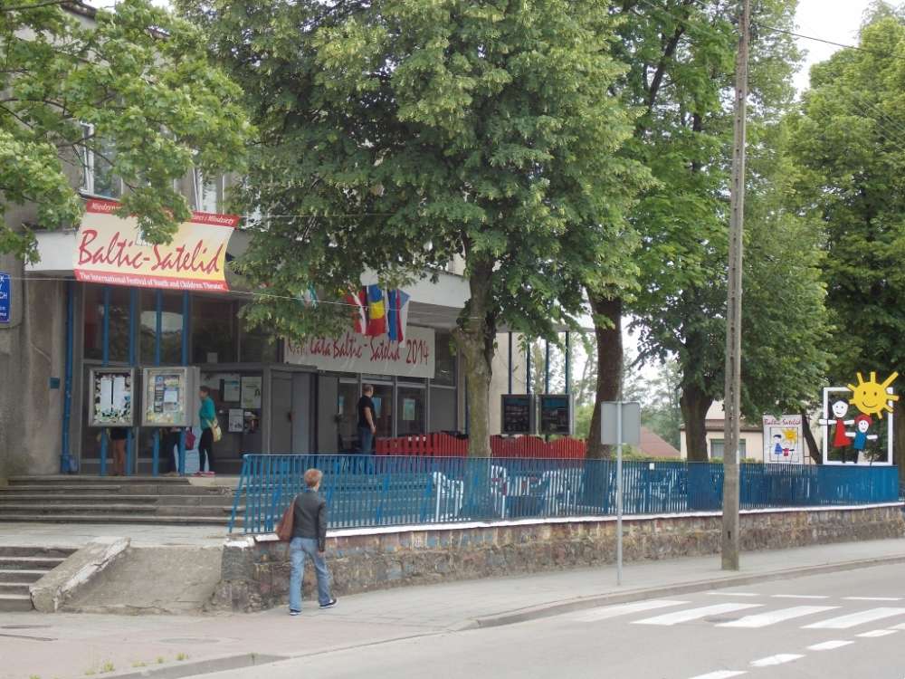 Dyrektor zostaje, sprawa umorzona