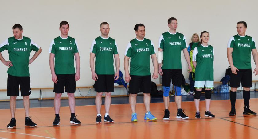 Pierwsze rozstrzygnięcia w lidze siatkówki