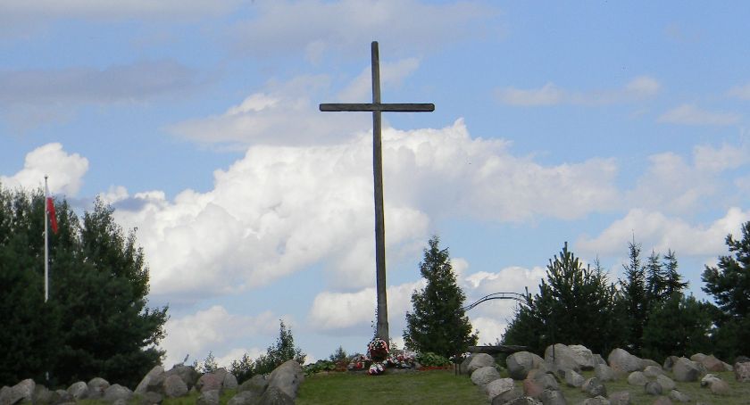 Odsłonięcie pomnika ofiar Obławy Augustowskiej w Augustowie (zapowiedź)