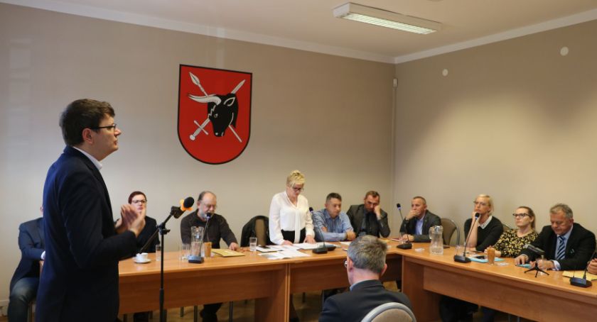 Za brak decyzji radnych płaci miasto