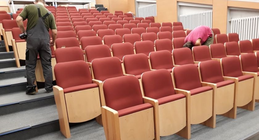 Nowe fotele typu kinowego w Ośrodku Kultury