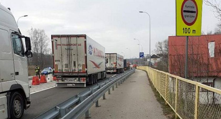 Mimo zapowiedzi tiry nadal jadą przez Ogrodniki