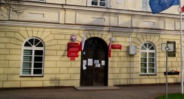 Z miejskiej kiesy na siatkówkę i pomoc najuboższym