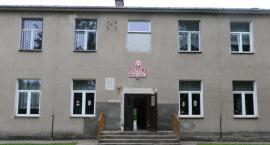 Dyrektor odwołany. Pora na zamknięcie szkoły w Karolinie?