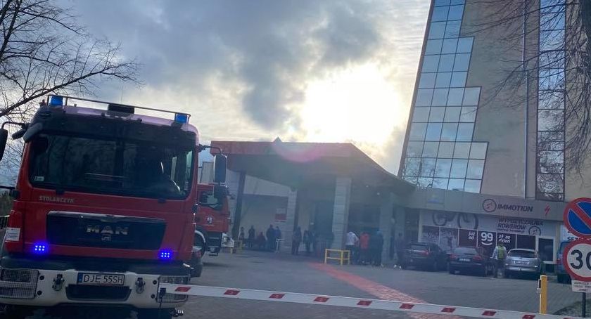 Ewakuacja w Bornicie. Przyszedł mail o podłożonej bombie.