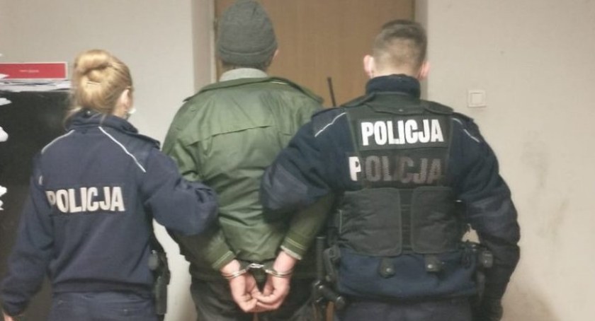 Próbował wręczyć łapówkę mundurowym