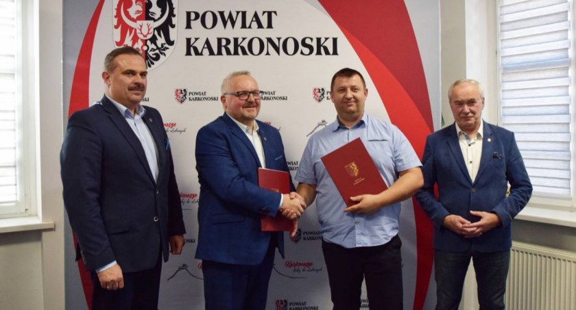 Podpisano umowę na przebudowę ul. 1 Maja
