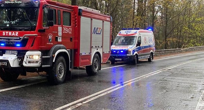 Wypadek na Zakręcie Śmierci. Lekkomyślny mężczyzna spadł z wysokości 3 metrów