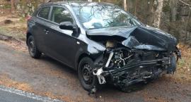 Ślisko na drogach. Czołowe zderzenie w okolicy Zakrę&hellip;