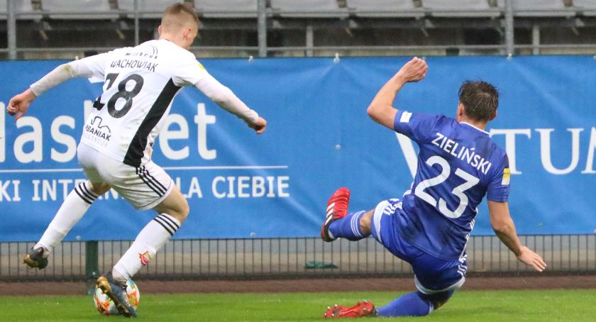 Miedź wydaje na prowizje dla agentów najwięcej w Fortuna I Lidze