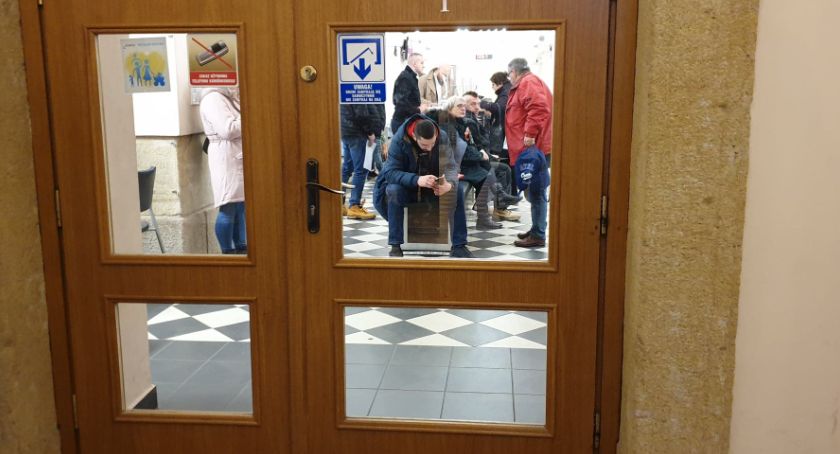 Będzie dodatkowe stanowisko obsługi klientów w referacie komunikacji!