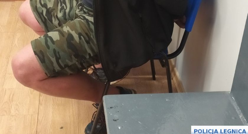Poszukiwany przez policję wpadł podczas rutynowej kontroli drogowej