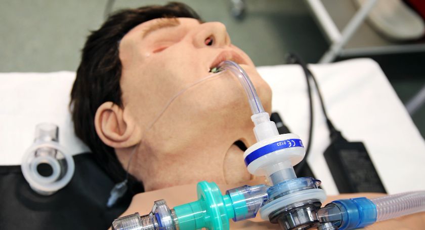 W legnickiej PWSZ rozpoczęto prace badawcze nad respiratorem