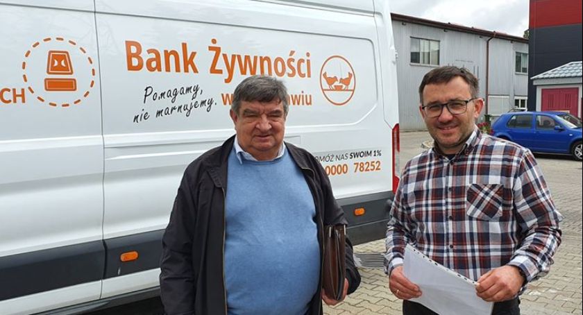 Ksiądz Gacek nawiązał współpracę z Bankiem Żywności we Wrocławiu