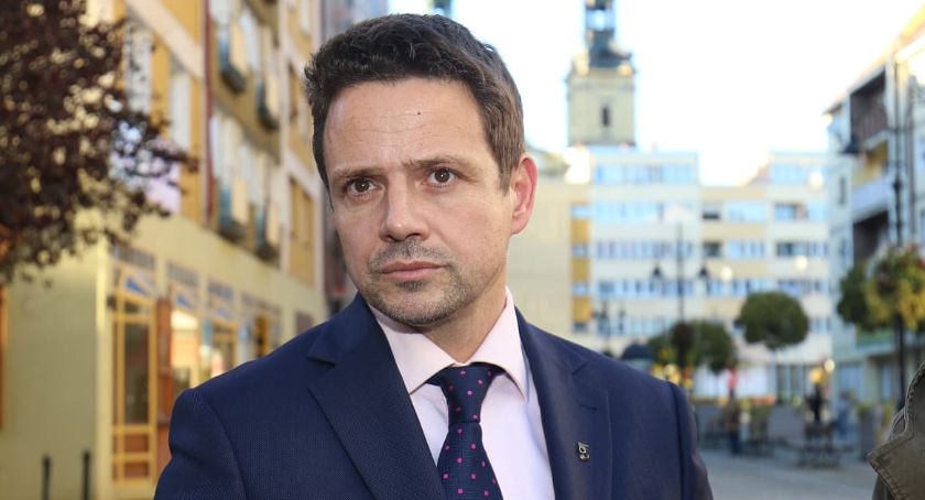 Sztab Rafała Trzaskowskiego ruszył ze zbiórką podpisów w Legnicy i powiecie