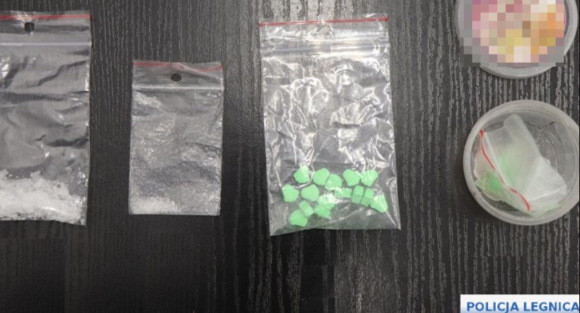 Zamiast siedzieć w więzieniu, cieszył się wolnością i narkotykami