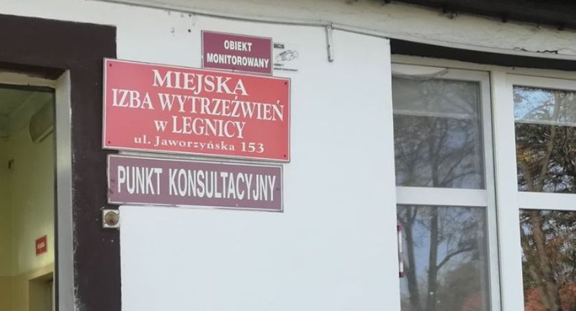 Mobbing w miejskiej izbie wytrzeźwień? Radni sprawdzą donos
