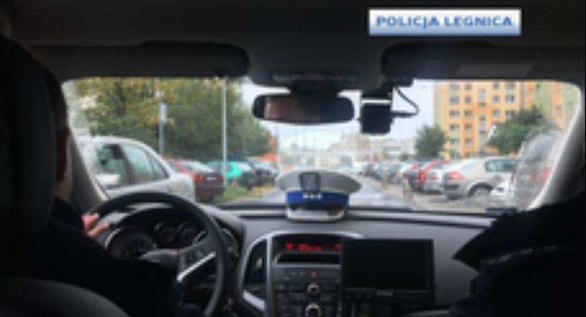 56-latek na podwójnym gazie złapany na ul. Libana w Legnicy