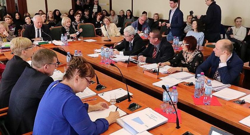 Rada miejska podejmie uchwały ws. tegorocznych nagród i odznaczeń