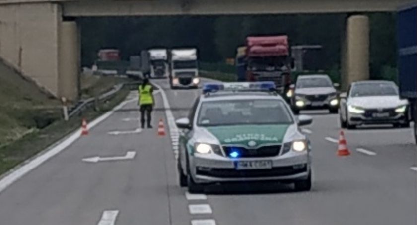 Funkcjonariusze straży granicznej ugasili samochód i emocje kierowcy 