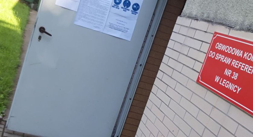 Wybory prezydenckie. Źle oznakowany lokal wyborczy w Legnicy