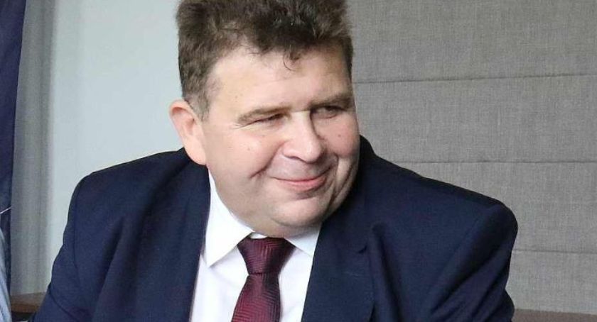 Poseł apeluje o nieniszczenie kart do głosowania, bo mogą się jeszcze przydać