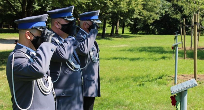 Mundurowi celebrowali swoje święto i odsłonili tablicę z okazji 100-lecia policji