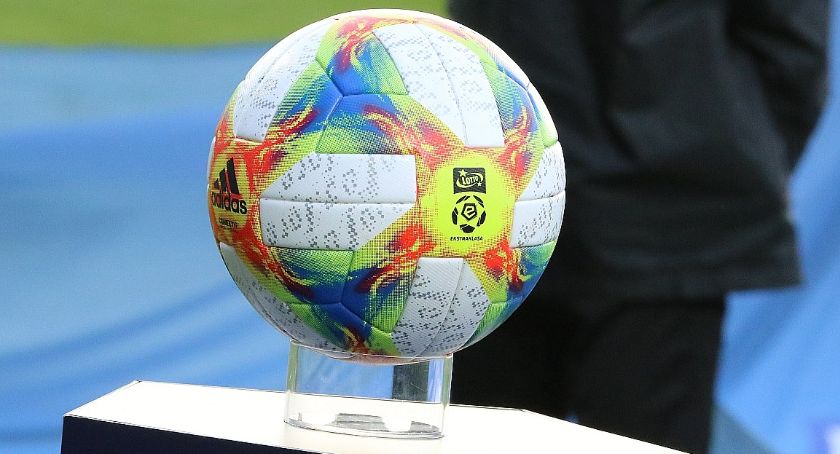 Koronawirus w szatni Miedzi Legnica. Zakażony jeden z piłkarzy
