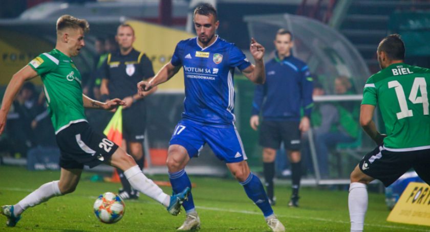 Miedź Legnica rozstała się z obrońcą. Marcin Warcholak szuka klubu