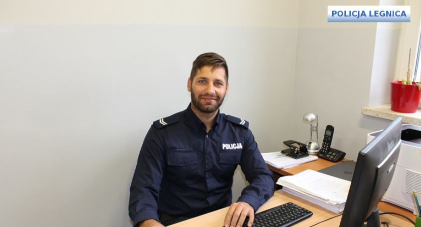 Złodziej whisky miał pecha. Młody przestępca trafił na policjanta w cywilu 