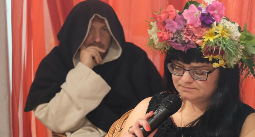 Narodowe Czytanie Balladyny w Legnickim Polu [ZDJĘCIA]