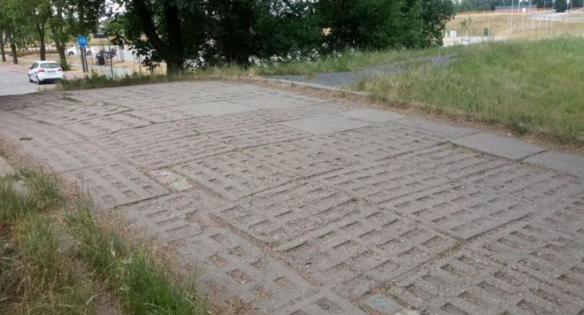 Nareszcie! Wejście do Parku Miejskiego w Legnicy przestanie być wyzwaniem