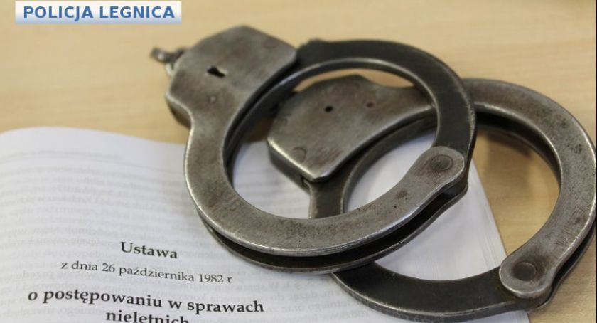 16-latek z długą listą zarzutów dotyczących kradzieży i rozbojów