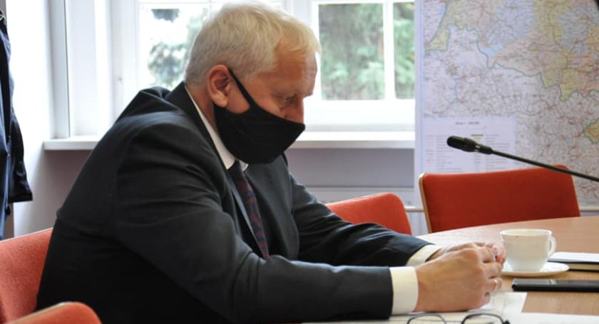 Według wojewody jesteśmy zieloną wyspą epidemiczną. PSSE to dementuje