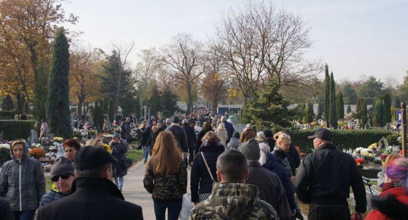 Legnickie cmentarze zamknięte na Wszystkich Świętych i Zaduszki 