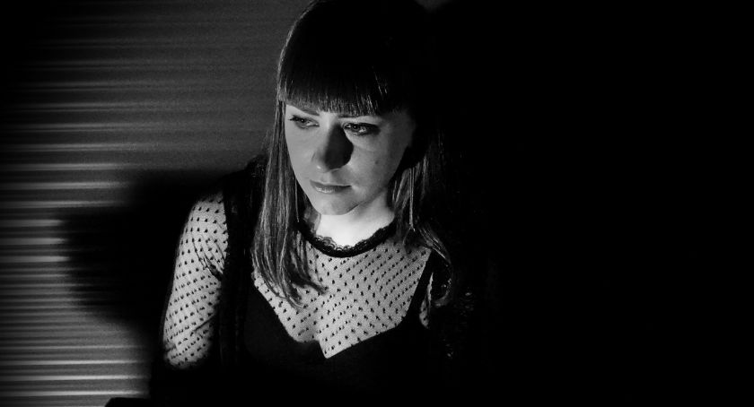 Patrycja Kamola w muzyczno-poetyckiej odsłonie. Zobaczcie nowy teledysk!