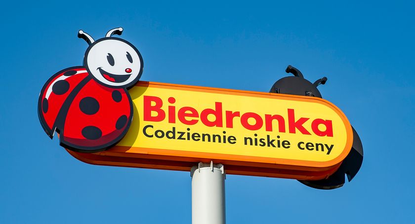 Biedronka otwiera całodobowo sklepy. W Legnicy na razie tylko jeden