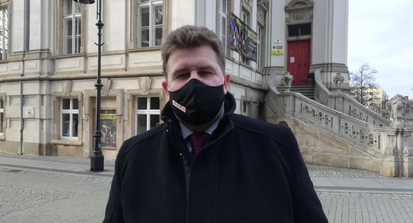 Rok po wyborach do Sejmu. Jak ten czas przepracował poseł Robert Obaz?