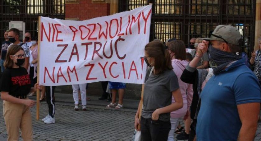 Decyzja w sprawie spalarni opon wciąż ważna. Prokuratura odwoła się do sądu