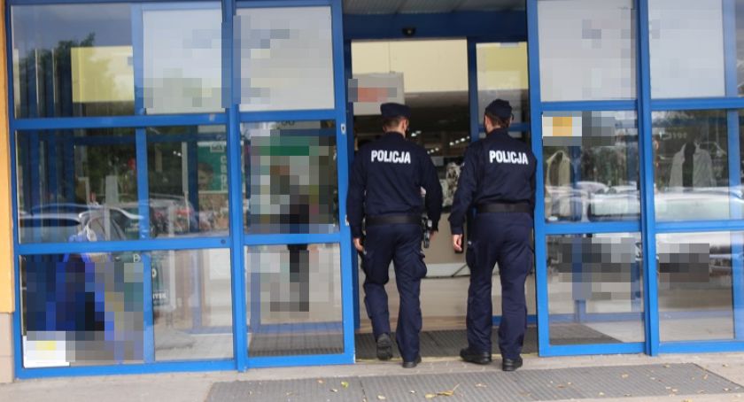 Na gościnnych występach w Legnicy ukradł w sklepie trzy butelki whisky