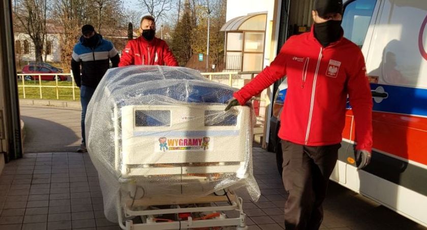 WOŚP przekazała legnickiemu szpitalowi łóżka o wartości 100 tys. zł [FOTO]
