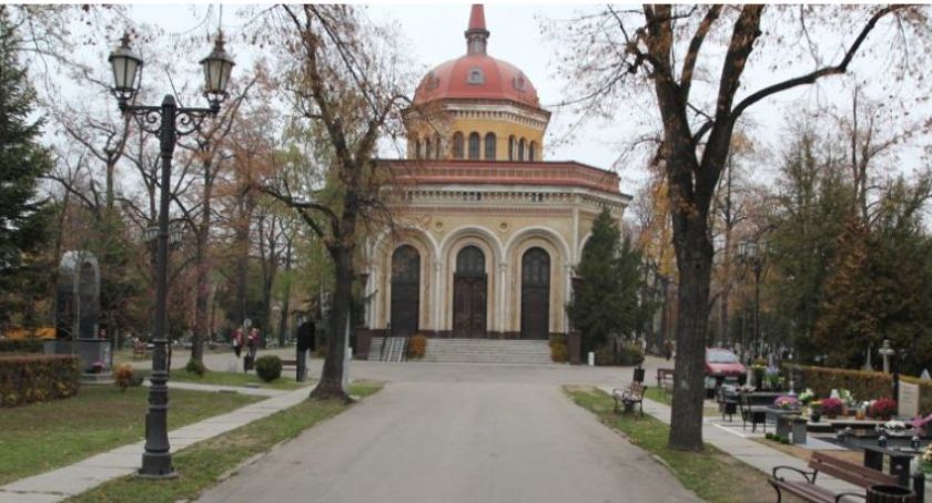  Miasto dorzuci do remontu cmentarnej kaplicy. Wiemy, ile pochłoną prace