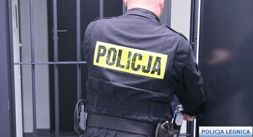 Policja złapała złodzieja powiązanego z serią ostatnich włamań w Legnicy