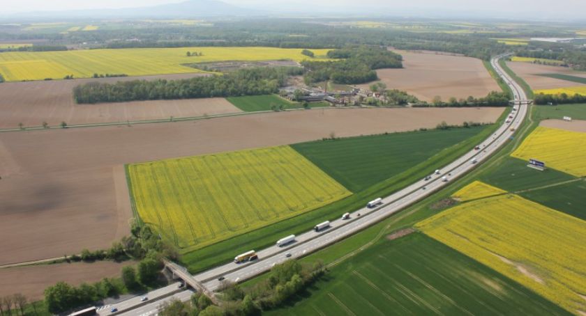 Uwaga! W piątek ciężarówki zablokują autostradę A4 pod Legnicą