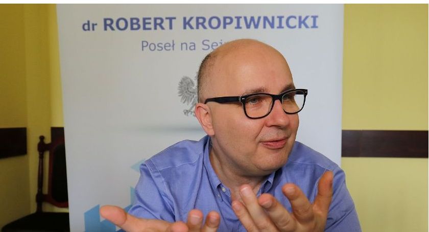 Sylwester bez godziny policyjnej? Nie ma prawnego zakazu przemieszczania się