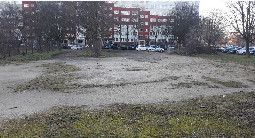 Parking przy ul. Neptuna – mieszkańcy czekają na budowę od trzech lat