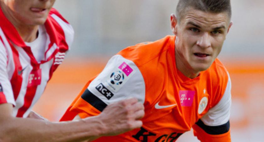 Miedź Legnica negocjuje transfer najlepszego lewego obrońcy II ligi