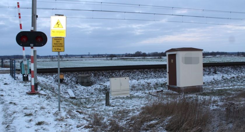 Kradł akumulatory przy torach. Sokiści przyłapali go na gorącym uczynku