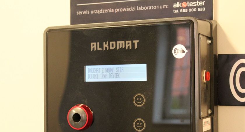 Pijany kierowca jechał przez Legnicę. Wydmuchał w alkomat dwa promile