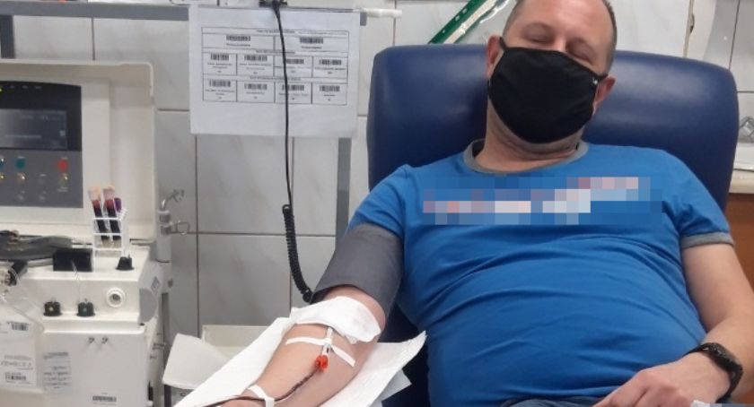 Dzielnicowy Piotr Demiańczuk świeci przykładem. Policjant podzielił się osoczem